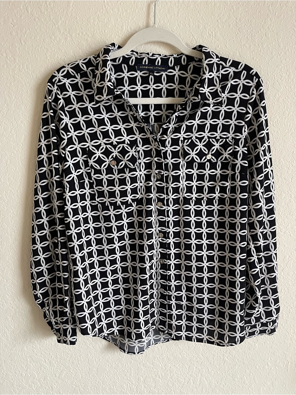 Adrienne Vittadini Black & White Interlocking Circle Button-Down Shirt